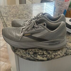 Brooks Men's Gray Adrenaline GTS Running Shoes